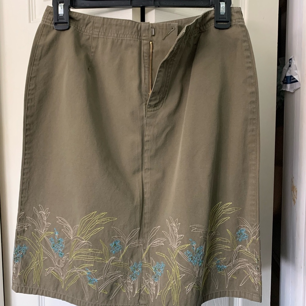 Vintage Liz Claiborne Olive green Cotton Skirt with Blue Embroidery